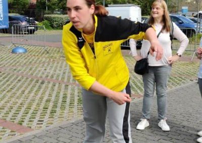 Karen tijdens het kogelstoten - Camionette-Cup - ViGe-Noordzee